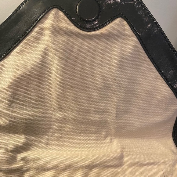 Tory Burch black & gold purse. excellent condition. w/ original dust bag. - Picture 5 of 9